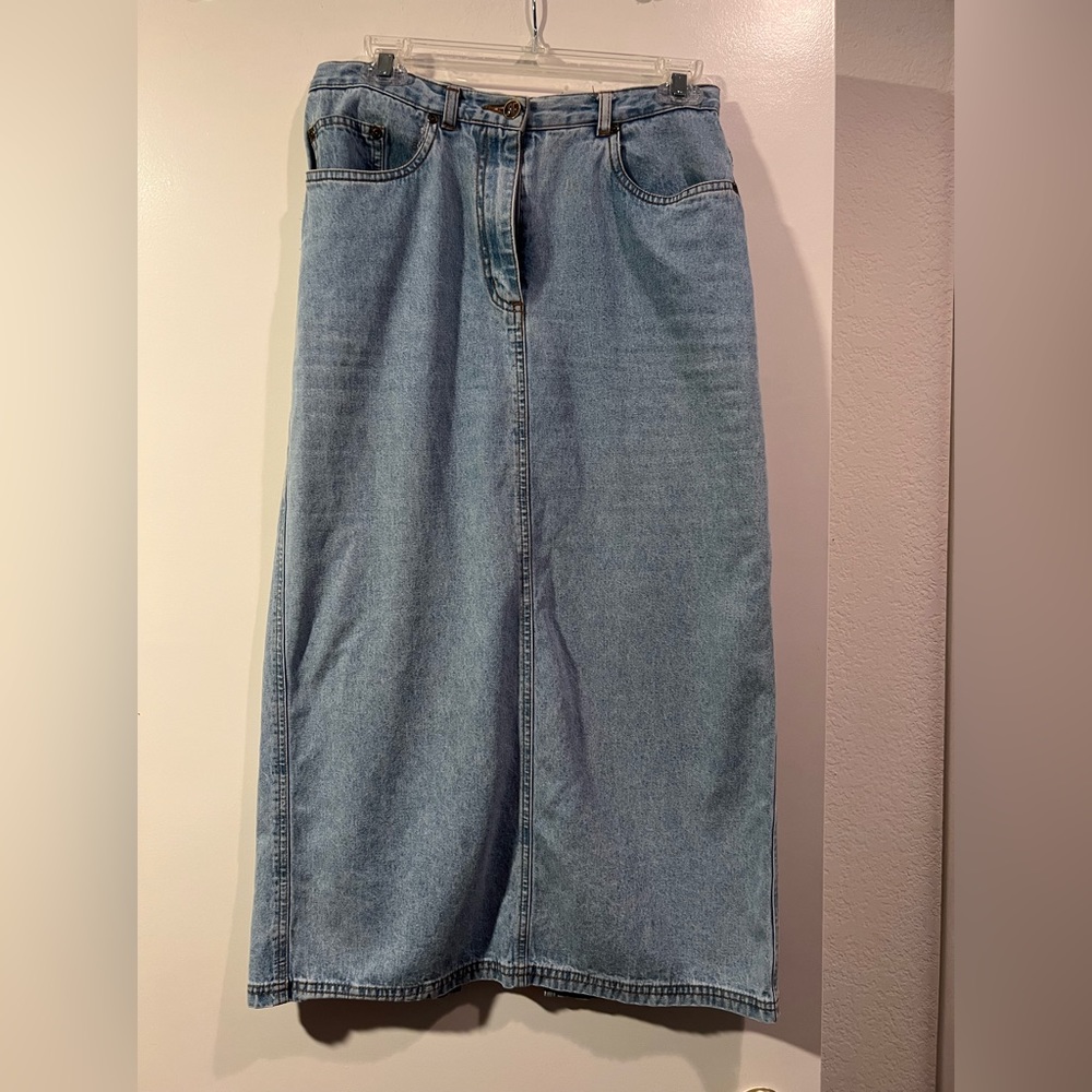 Rafella denim skirt - size 6 Petite
